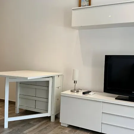 Neuf - Six Fours Les Plages - Parking Privatif - Clim - Balcon - 500m De La