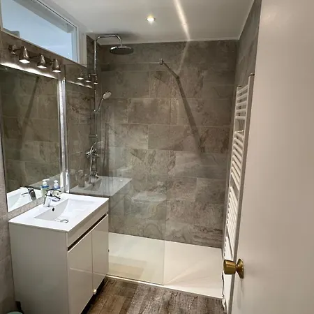 Neuf - Six Fours Les Plages - Parking Privatif - Clim - Balcon - 500m De La *